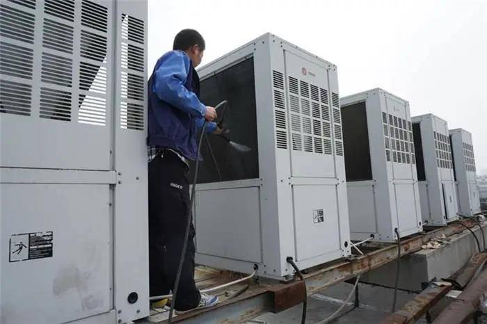 三明空调设备清洗公司是怎样安排中央空调清洗